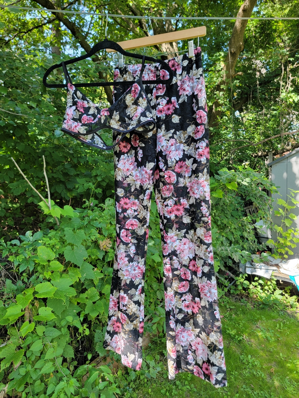 Floral Lace Wide-Leg Pants & Crop Top Set - Black with Pink Floral Beach Set